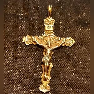 Intricate 14K Gold Crucifix Pendant Necklace